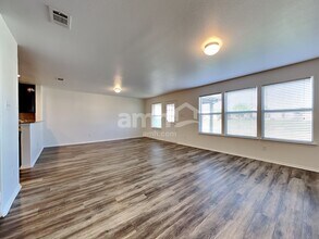 9036 Yellow Cedar Trl in Fort Worth, TX - Building Photo - Building Photo