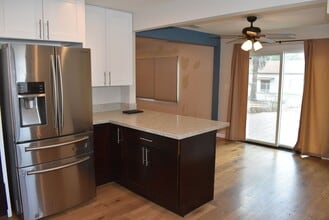 13037 Julian Ave in Lakeside, CA - Foto de edificio - Building Photo