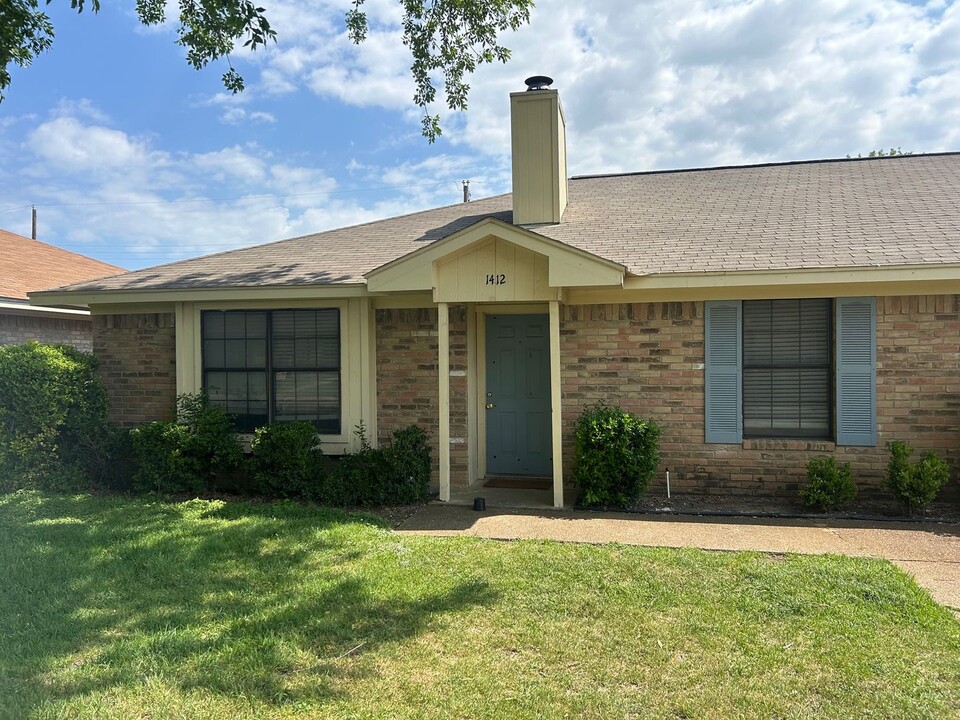 1412 Chapel Ridge Rd in Waco, TX - Building Photo