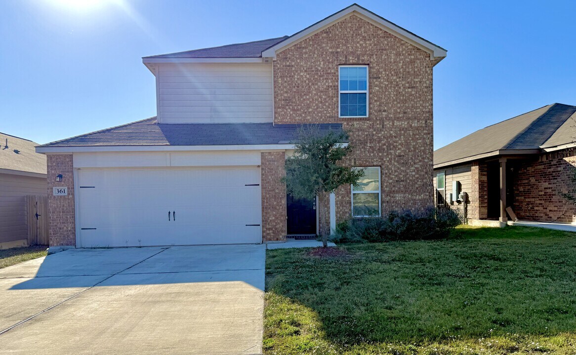 361 Cres Park Dr in Jarrell, TX - Building Photo