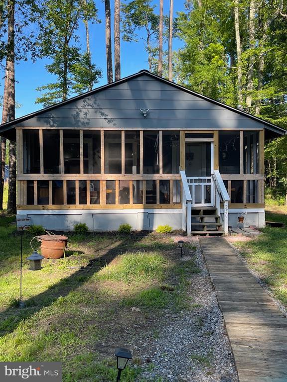250 Wildwood Rd in Colonial Beach, VA - Building Photo - Building Photo