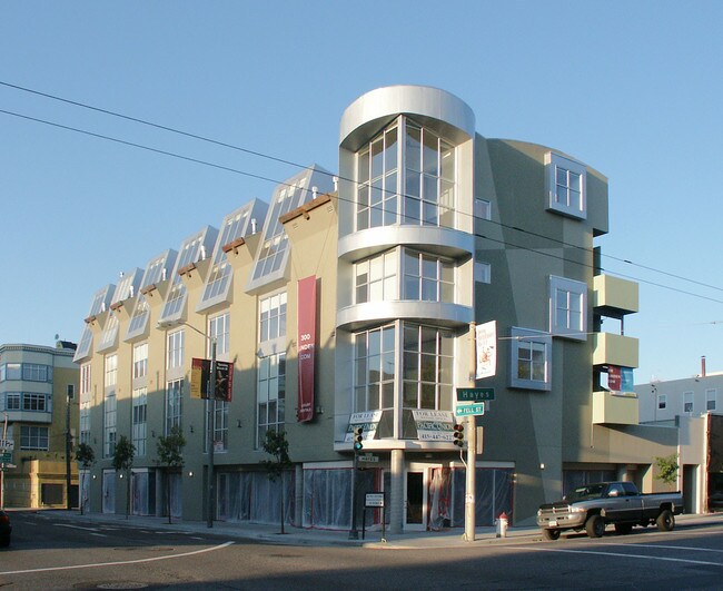 401-411 Hayes St