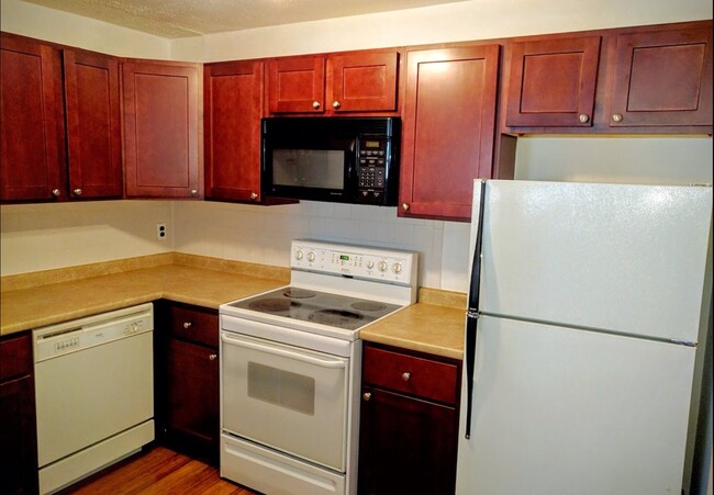 79 Walnut St, Unit 1 in Newton, MA - Building Photo - Building Photo