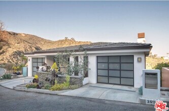 3850 Rambla Orienta in Malibu, CA - Building Photo - Building Photo