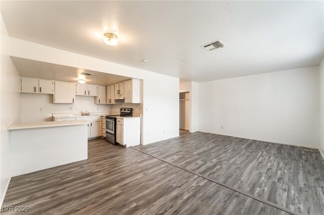 property at 4721 Cessna Ave