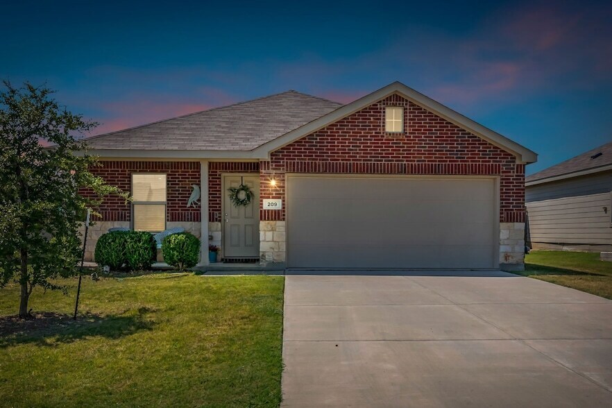 209 Wishbone Ln in Haslet, TX - Building Photo