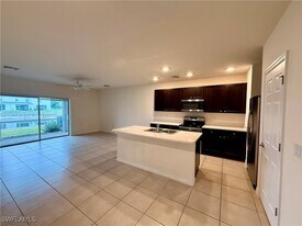 15314 Wildflower Cir in Naples, FL - Building Photo