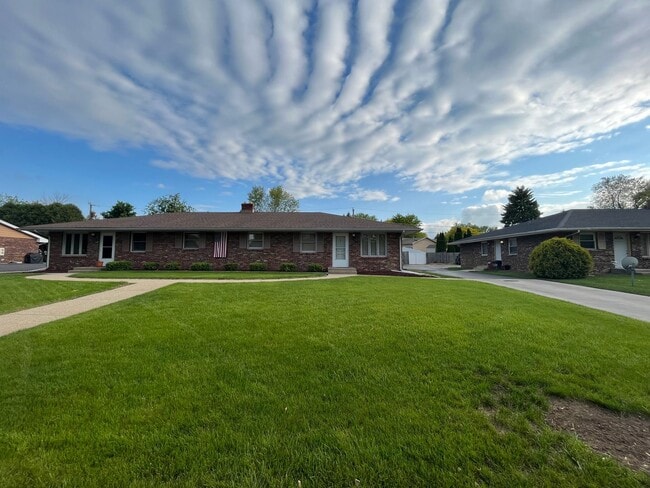 5509 Midvale Dr