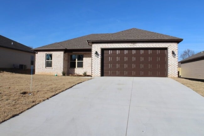 442 Wildwood Point in Jonesboro, AR - Building Photo - Building Photo