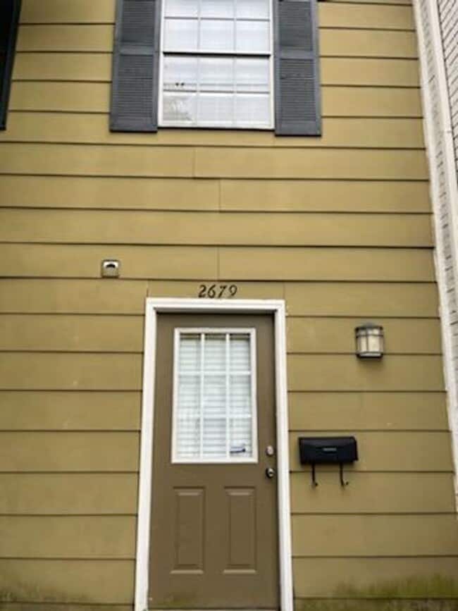 2679 Central Terrace