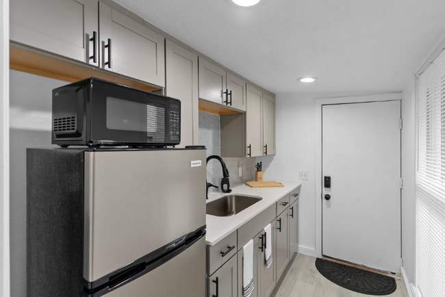 412 Harwood St in Orlando, FL - Foto de edificio - Building Photo