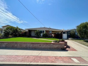 13775 Ramona Ave in Hawthorne, CA - Building Photo - Building Photo