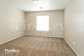 201 Gracious Crest Ave in North Las Vegas, NV - Building Photo - Building Photo