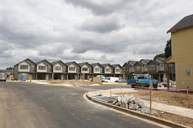 Villas at Walnut Park in Vancouver, WA - Building Photo - Building Photo