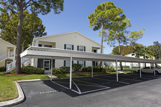 Park Place Port Richey in Port Richey, FL - Foto de edificio - Building Photo