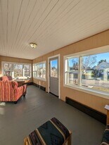 1027 E Chapman St in Ely, MN - Building Photo