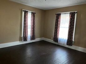 900 Stilwell Ave in Fremont, OH - Building Photo