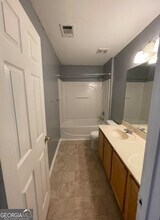 106 Ellis Drive in Conyers, GA - Foto de edificio - Building Photo