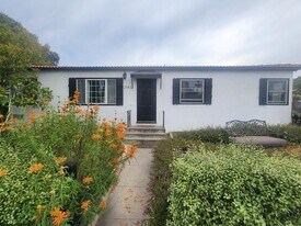 2943 Talbot St in San Diego, CA - Building Photo