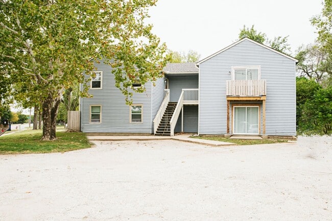 property at 3421 W Zoo Blvd