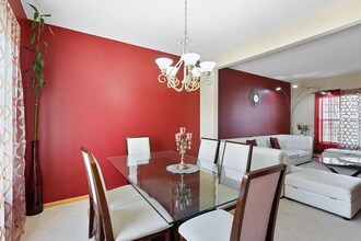 2142 Groveland Way in Shakopee, MN - Building Photo - Building Photo