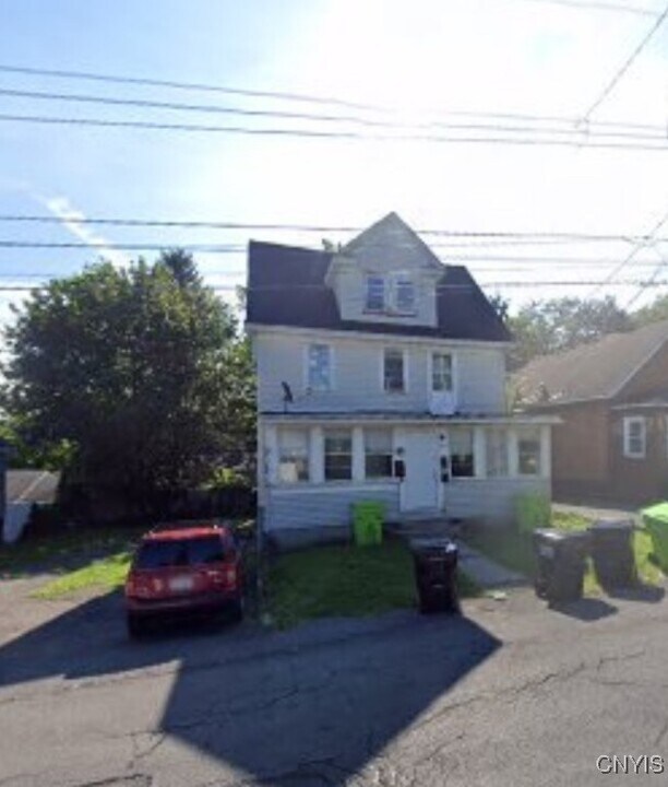 104 Swansea Ave in Syracuse, NY - Building Photo