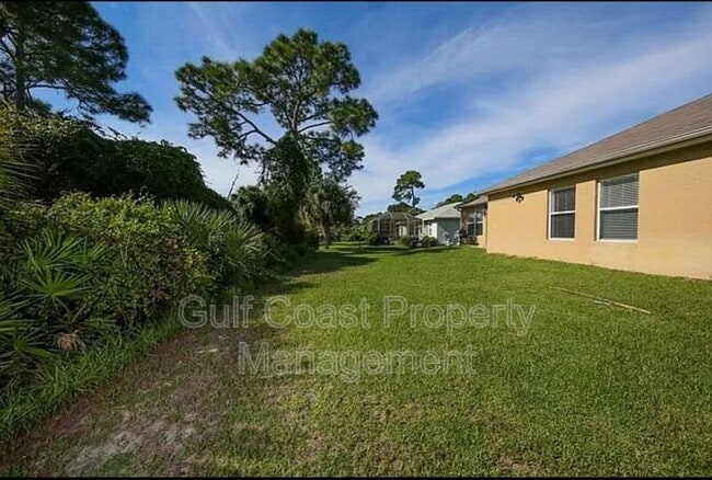 2676 Beaver Terrace in North Port, FL - Building Photo - Building Photo