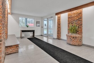 800 Castell Rd in Kingston, ON - Building Photo - Building Photo