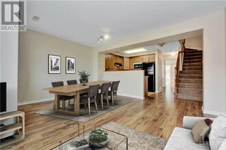 125 Windswept Private in Ottawa, ON - Building Photo - Building Photo