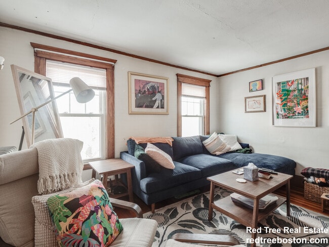 60 Powder House Blvd, Unit 3
