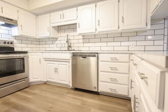 5828 Erskine St in Omaha, NE - Building Photo - Building Photo