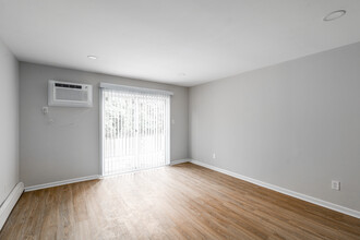 Llanerch Place Apartments in Drexel Hill, PA - Building Photo - Interior Photo