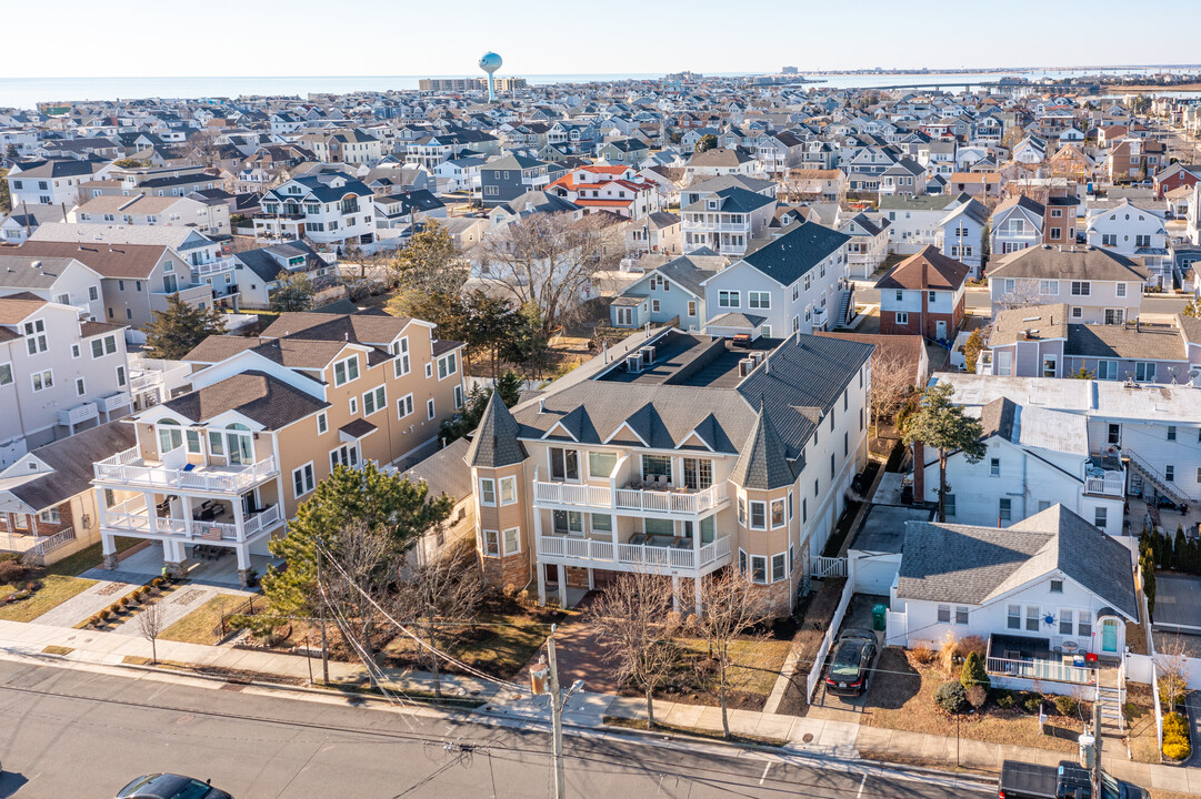 118 N Monroe Ave in Margate City, NJ - Building Photo