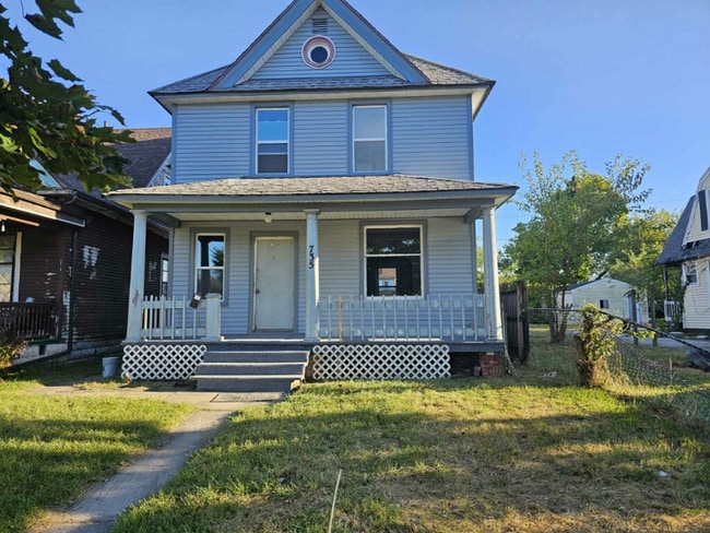 property at 735 Woodland Ave