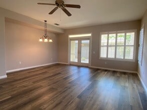 933 Gold Nugget Cir in Lincoln, CA - Foto de edificio - Building Photo