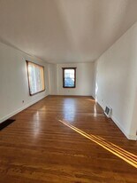 2311 Lawndale Ave in Rockford, IL - Building Photo