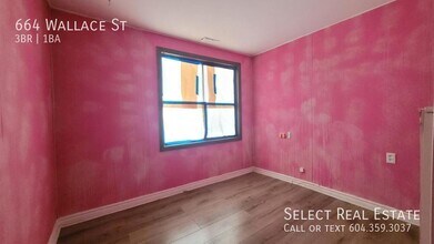 664 Wallace St in Hope, BC - Building Photo - Building Photo