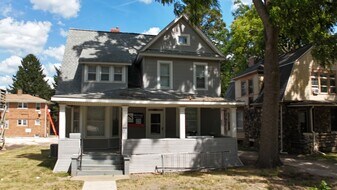 808 W Oregon St in Urbana, IL - Building Photo