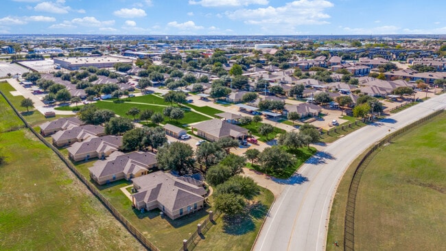 Oak Timbers White Settlement in White Settlement, TX - Foto de edificio - Building Photo
