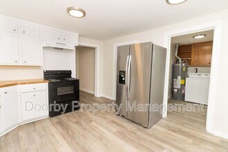 936 Ely Rd in Chattanooga, TN - Foto de edificio - Building Photo