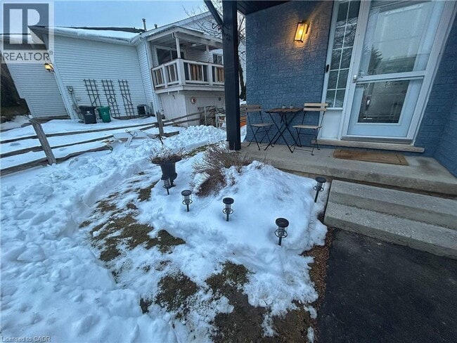 206 Springfield Crescent in Waterloo, ON - Building Photo - Building Photo