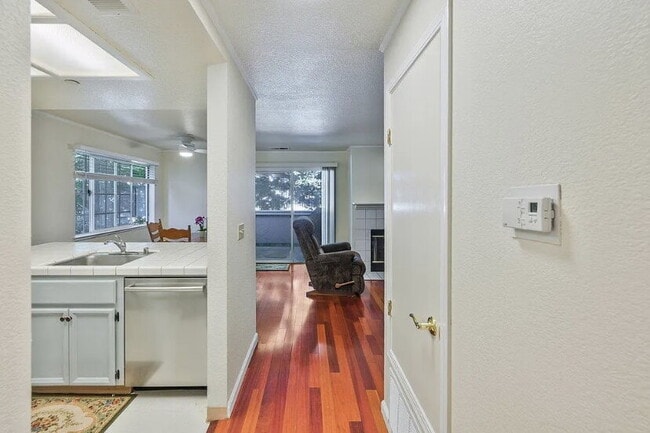 property at 12 Crystal Gate Ct