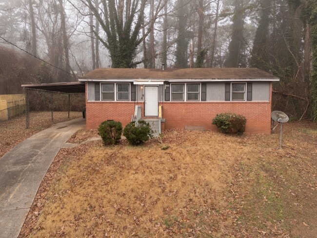 property at 336 Triumph Cir SE