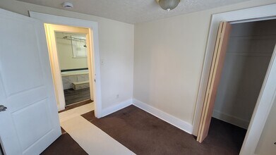 1573 East Ave in Akron, OH - Foto de edificio - Building Photo