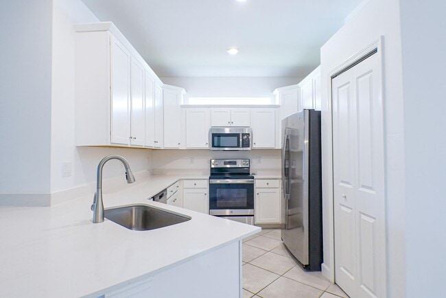 9074 Leatherwood Loop in Lehigh Acres, FL - Foto de edificio - Building Photo