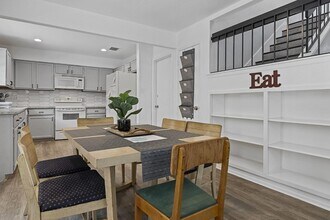 7918 Misty Forest in San Antonio, TX - Building Photo - Building Photo