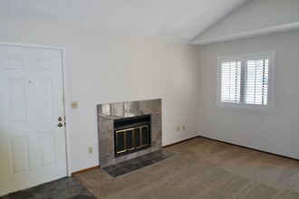 5462 Makati Cir in San Jose, CA - Building Photo - Building Photo