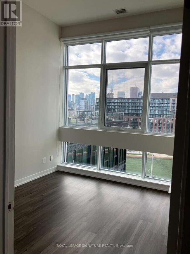 25 Nicholas Ave in Toronto, ON - Building Photo - Building Photo