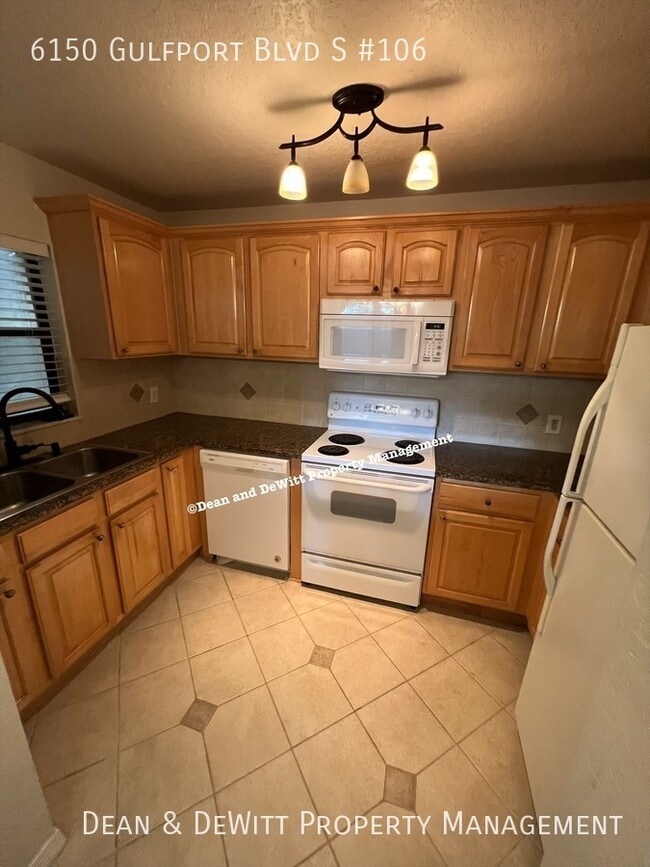 6150 Gulfport Blvd S in Gulfport, FL - Building Photo - Building Photo