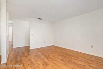 110 Summer Pl in Merritt Island, FL - Building Photo - Building Photo